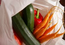 Beogradski studenti protiv plastičnih kesa shopping-bag-231953_1920