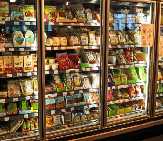 Novo deklarisanje hrane: poreklo svake namirnice moraće da bude jasno istaknuto, stiže oznaka „100% iz Srbije“ prodavnica ili supermarket