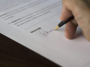 potpisivanje dokumenta