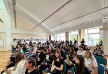 Opština Obrenovac „časti“ maturante