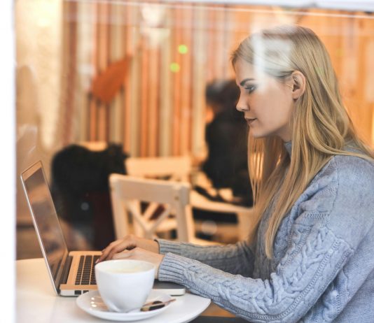 JLS na društvenim mrežama Foto ilustracija, pexels olly