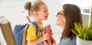 Počela nova školska godina: U klupe selo 770.000 učenika, među njima 62.500 prvaka